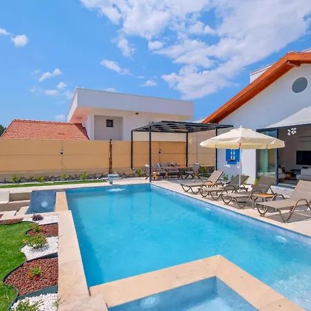 Ader Doga Villalari 4 Villa Eskiomerler