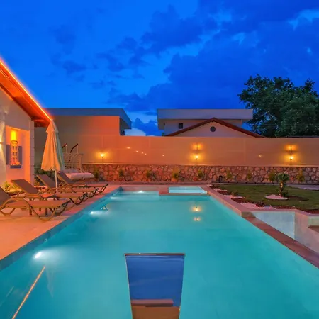 Ader Doga Villalari 4 *