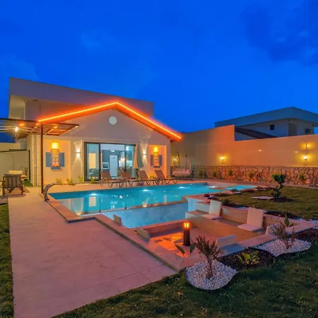 Ader Doga Villalari 4 فيلة Eskiomerler